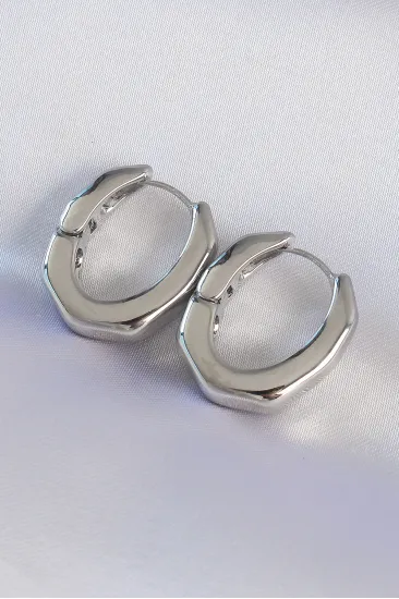 Pirinç Gümüş Renk Kalın Kemik Model Küpe Pirinç Gümüş Renk Kalın Kemik Model Küpe