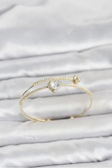 Pirinç Gold Renk Kalp Model Zirkon Taşlı Kadın Bileklik Pirinç Gold Renk Kalp Model Zirkon Taşlı Kadın Bileklik