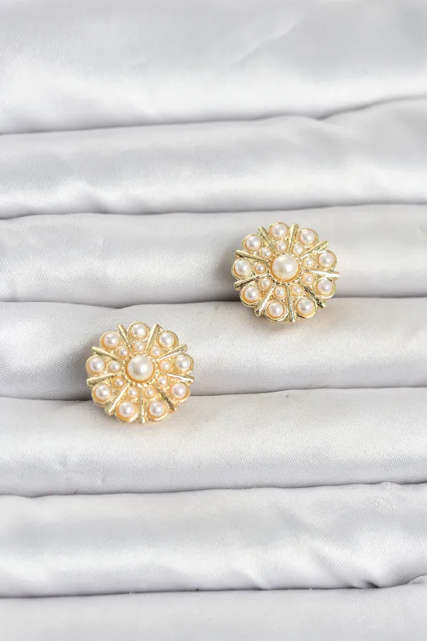 Vintage Model Gold Renk Düğme veya Manşet Broşu Vintage Model Gold Renk Düğme veya Manşet Broşu