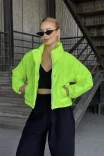 Neon Yeşil Dik Yaka Çıtçıtlı Fermuarlı Kısa Şişme Mont Neon Yeşil Dik Yaka Çıtçıtlı Fermuarlı Kısa Şişme Mont