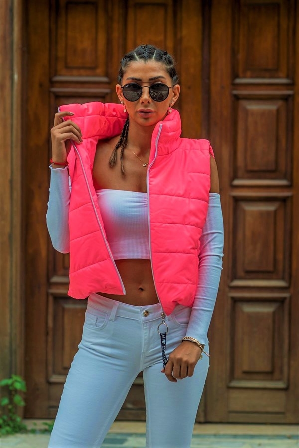 Pembe Dik Yaka Beli Lastikli Cepli Kısa Şişme Yelek Pembe Dik Yaka Beli Lastikli Cepli Kısa Şişme Yelek