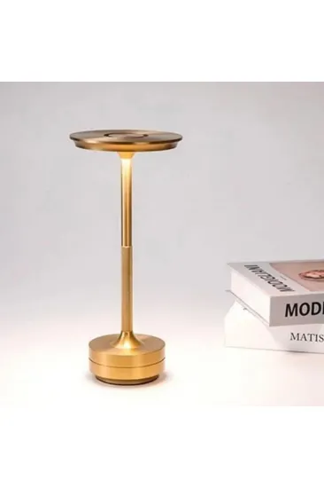 Eskitme Gold Kasa Dokunmatik Şarjlı Masa Lambası – 3 Renk Işık Modlu, LED Aydınlatmalı, Modern & Dekoratif Abajur (5637) Eskitme Gold Kasa Dokunmatik Şarjlı Masa Lambası – 3 Renk Işık Modlu, LED Aydınlatmalı, Modern & Dekoratif Abajur (5637)