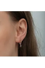 Gümüş Rose Sallantılı Mistik Topaz Kadın Küpe Gümüş Rose Sallantılı Mistik Topaz Kadın Küpe