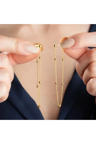 Gümüş Çift Zincirli Gold Top Detaylı Kadın Küpe Gümüş Çift Zincirli Gold Top Detaylı Kadın Küpe