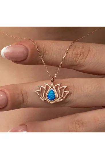 Gümüş Opal Taşlı Rose Lotus Çiçeği Kolye Gümüş Opal Taşlı Rose Lotus Çiçeği Kolye