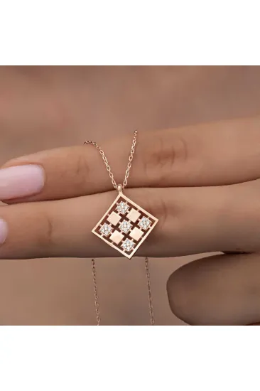 Gümüş Rose Dörtgen Zirkon Taşlı Kadın Kolye Gümüş Rose Dörtgen Zirkon Taşlı Kadın Kolye