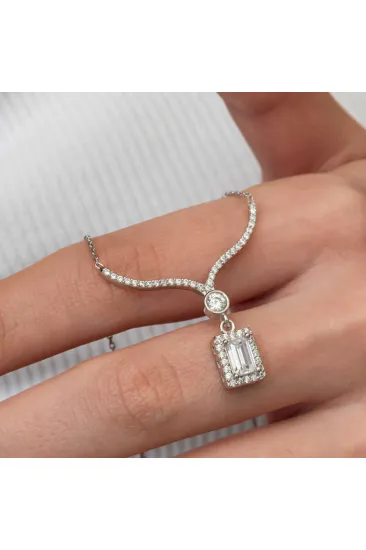 Gümüş Baget Taşlı Gerdanlık Model Kadın Kolye Gümüş Baget Taşlı Gerdanlık Model Kadın Kolye