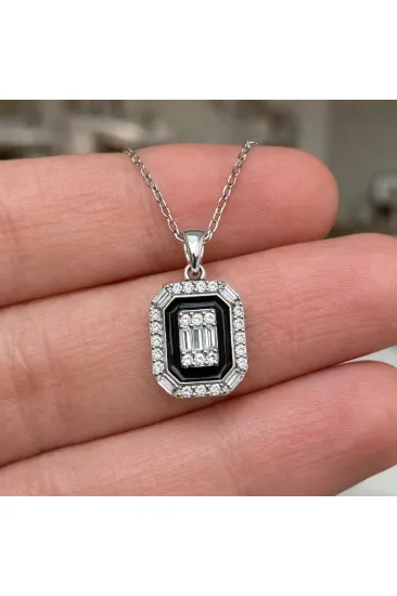 Gümüş Siyah Mineli Baget Kadın Kolye Gümüş Siyah Mineli Baget Kadın Kolye