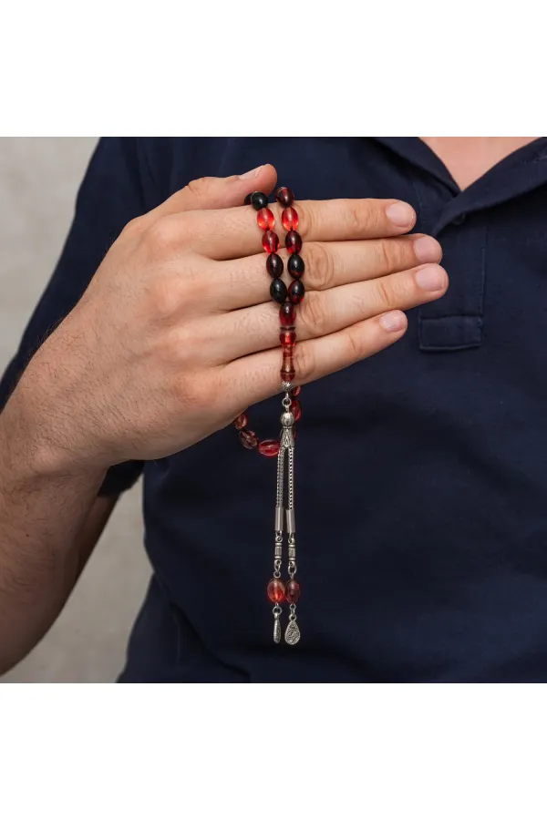 Metal Püsküllü Siyah ve Ateş Tonlu Sıkma Kehribar Tesbih Metal Püsküllü Siyah ve Ateş Tonlu Sıkma Kehribar Tesbih