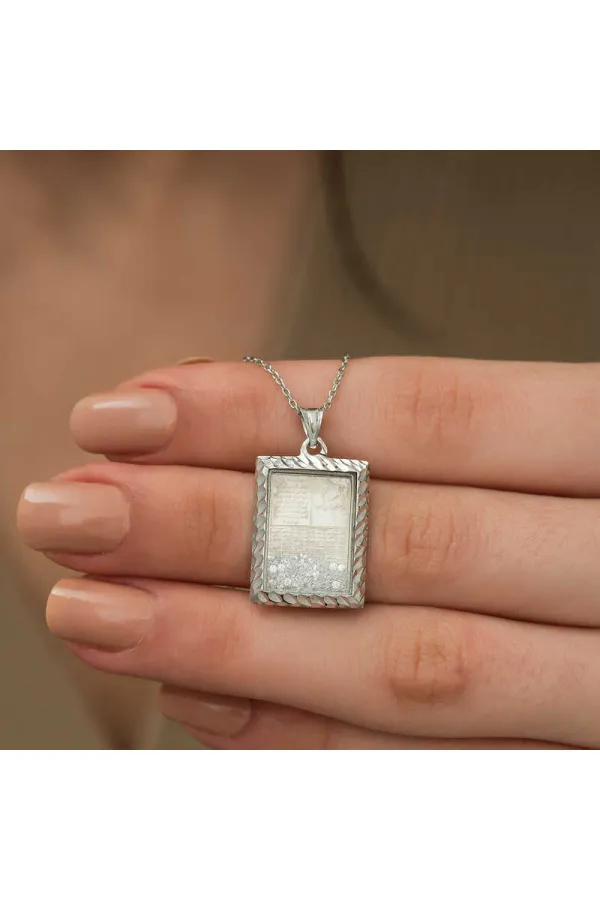 Gümüş Fatiha Ve Esma'ül Hüsna Yazılı Kolye Gümüş Fatiha Ve Esma'ül Hüsna Yazılı Kolye