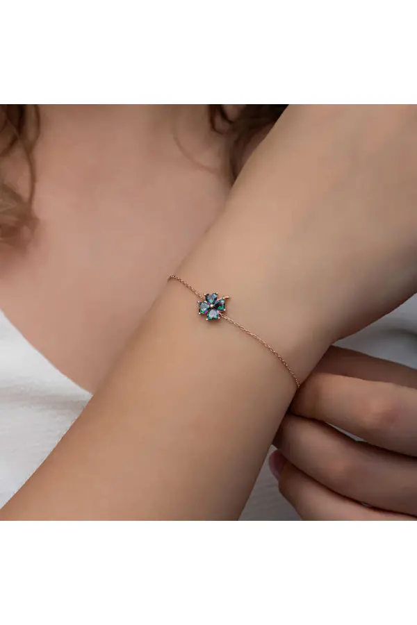 Gümüş Rose Mistik Topaz Yonca Kadın Bileklik Gümüş Rose Mistik Topaz Yonca Kadın Bileklik