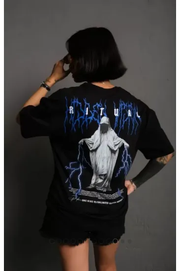 Unisex Bisiklet Yaka Baskılı Oversize T-Shirt - Siyah Unisex Bisiklet Yaka Baskılı Oversize T-Shirt - Siyah