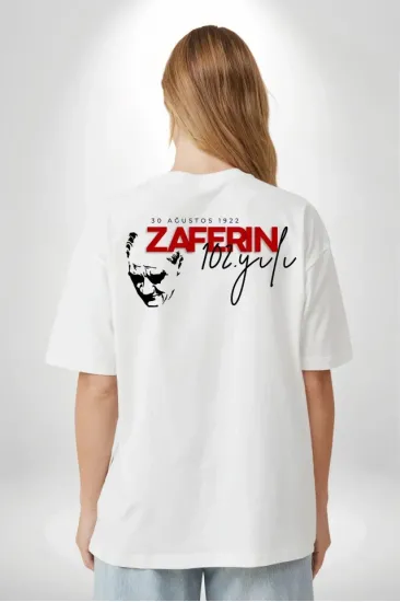 30 Ağustos Zafer Bayramı Atatürk Temalı Oversize Bisiklet Yaka T-shirt - Beyaz 30 Ağustos Zafer Bayramı Atatürk Temalı Oversize Bisiklet Yaka T-shirt - Beyaz