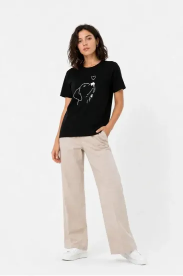 Köpek Figürlü Minimal Baskılı Tişört Kısa Kol Yazlık T-Shirt - Siyah Köpek Figürlü Minimal Baskılı Tişört Kısa Kol Yazlık T-Shirt - Siyah