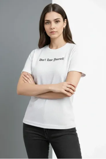Wafıl Kumaş Tişört Regular Kalıp Bisiklet Yaka Baskılı Günlük Basic T-Shirt - Beyaz Wafıl Kumaş Tişört Regular Kalıp Bisiklet Yaka Baskılı Günlük Basic T-Shirt - Beyaz