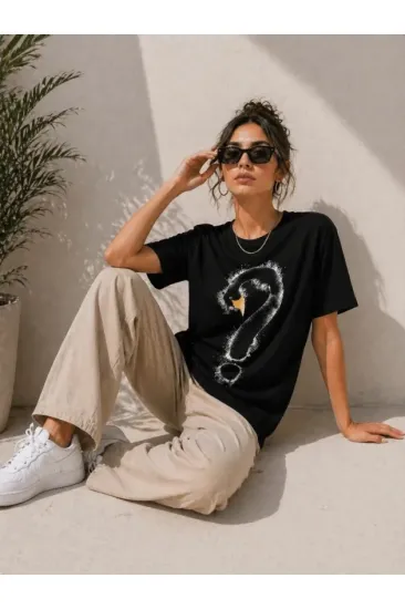 Kuğu Figürlü Soru İşareti Baskılı Tişört Kısa Kol T-Shirt - Siyah Kuğu Figürlü Soru İşareti Baskılı Tişört Kısa Kol T-Shirt - Siyah