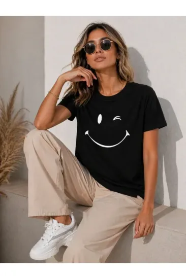 Minimal Gülümseyen Yüz Baskılı Tişört Kısa Kol Yazlık T-Shirt - Siyah Minimal Gülümseyen Yüz Baskılı Tişört Kısa Kol Yazlık T-Shirt - Siyah