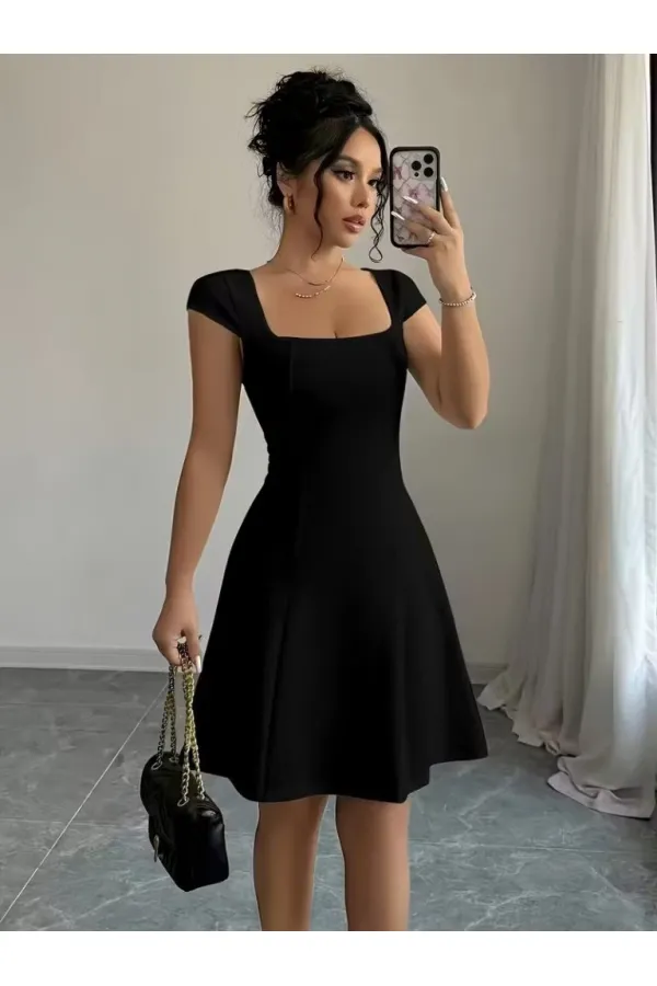 Kadın Kısa Kollu Kare Yakalı Kısa Ithal Krep Elbise Kadın Kısa Kollu Kare Yakalı Kısa Ithal Krep Elbise
