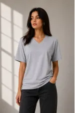 Kadın V Yaka Basic Tişört Kısa Kol Yazlık Regular Fit T-Shirt - Gri Kadın V Yaka Basic Tişört Kısa Kol Yazlık Regular Fit T-Shirt - Gri