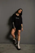Kadın Oversize Tişört Golf GTI Retro Araba Baskılı T-shirt- Siyah Kadın Oversize Tişört Golf GTI Retro Araba Baskılı T-shirt- Siyah