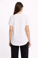 Kadın Basic T-Shirt Kısa Kol Bisiklet Yaka Oval Kesim Tişört - Beyaz