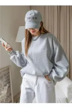 Kadın 3 İplik Pamuklu Oversize Yarım Fermuarlı Yakalı Basic Sweatshirt - Gri Kadın 3 İplik Pamuklu Oversize Yarım Fermuarlı Yakalı Basic Sweatshirt - Gri
