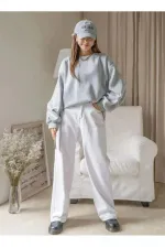 Kadın 3 İplik Pamuklu Oversize Yarım Fermuarlı Yakalı Basic Sweatshirt - Gri Kadın 3 İplik Pamuklu Oversize Yarım Fermuarlı Yakalı Basic Sweatshirt - Gri