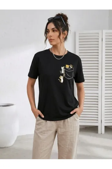 Kadın Sevimli Kedi Cep Baskılı Tişört Kısa Kol Yazlık T-Shirt - Siyah Kadın Sevimli Kedi Cep Baskılı Tişört Kısa Kol Yazlık T-Shirt - Siyah