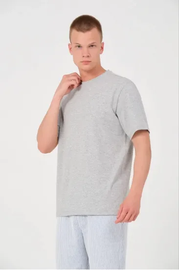 Erkek Düz Penye Tişört Bisiklet Yaka Kısa Kol Regular Fit T-Shirt - Gri Erkek Düz Penye Tişört Bisiklet Yaka Kısa Kol Regular Fit T-Shirt - Gri