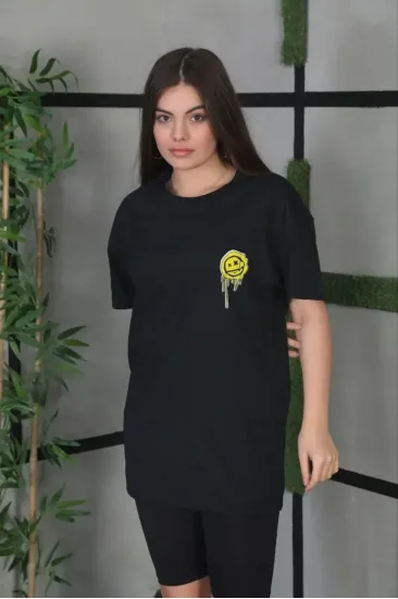 Kadın Bisiklet Yaka Baskılı Kısa kol Oversize T-Shirt - Siyah Kadın Bisiklet Yaka Baskılı Kısa kol Oversize T-Shirt - Siyah
