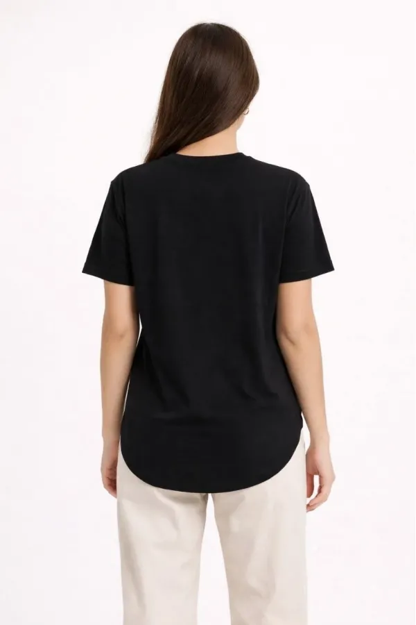 Kadın Basic T-Shirt Kısa Kol Bisiklet Yaka Oval Kesim Tişört - Siyah Kadın Basic T-Shirt Kısa Kol Bisiklet Yaka Oval Kesim Tişört - Siyah