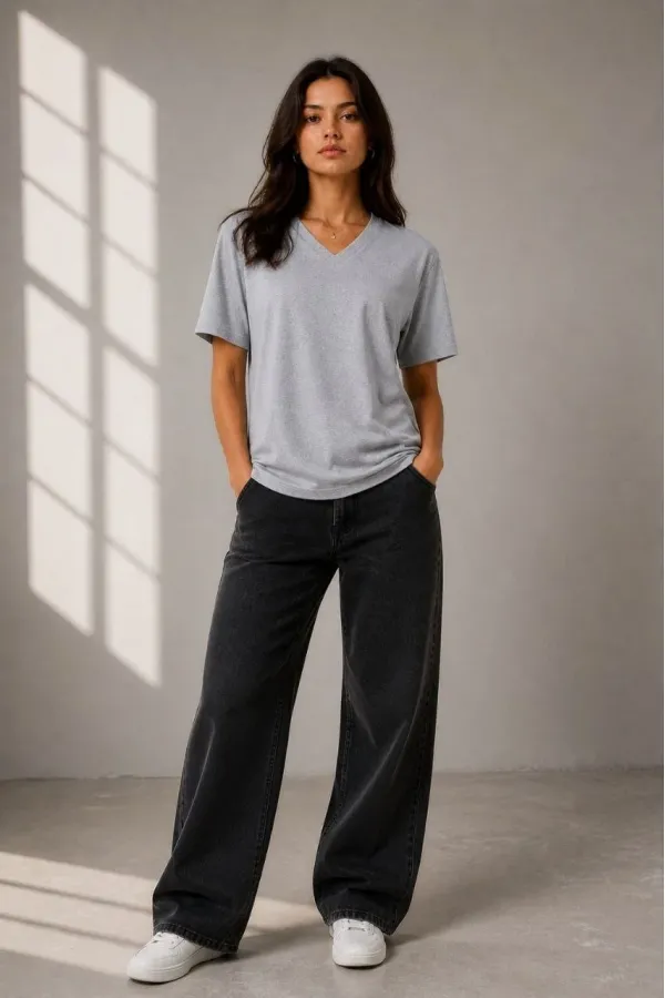 Kadın V Yaka Basic Tişört Kısa Kol Yazlık Regular Fit T-Shirt - Gri Kadın V Yaka Basic Tişört Kısa Kol Yazlık Regular Fit T-Shirt - Gri