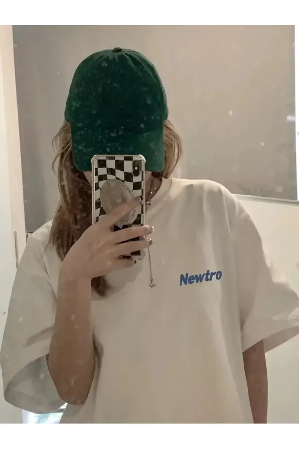 Kadın Tişört Newtro Baskılı Oversize Bisiklet Yaka T-shirt - Beyaz Kadın Tişört Newtro Baskılı Oversize Bisiklet Yaka T-shirt - Beyaz