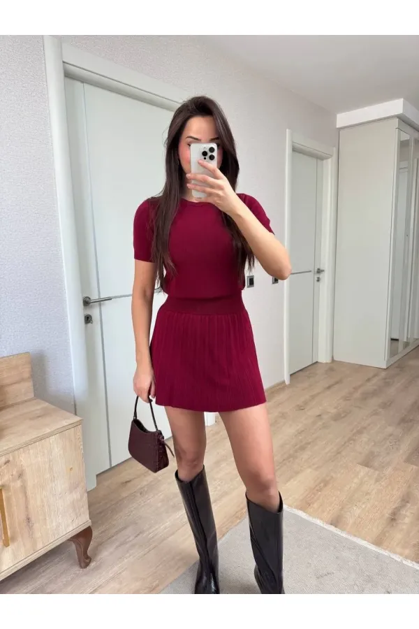 Kadın Kısa Kollu Bluz Mini Etekli ikili Takım Triko - Bordo Kadın Kısa Kollu Bluz Mini Etekli ikili Takım Triko - Bordo
