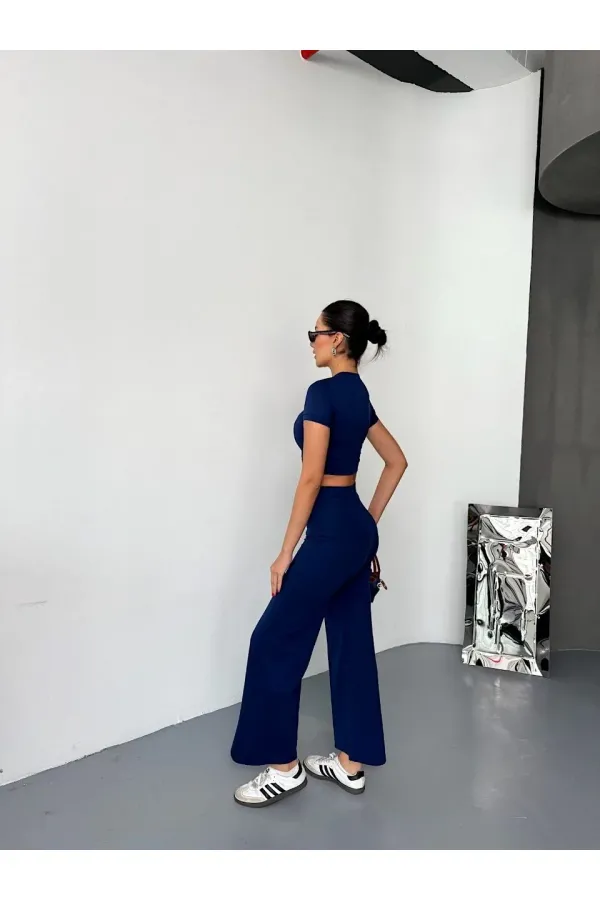 Kadın Modal Yumuşak Kumaş Crop Üst İspanyol Paça İkili Takım - Lacivert Kadın Modal Yumuşak Kumaş Crop Üst İspanyol Paça İkili Takım - Lacivert