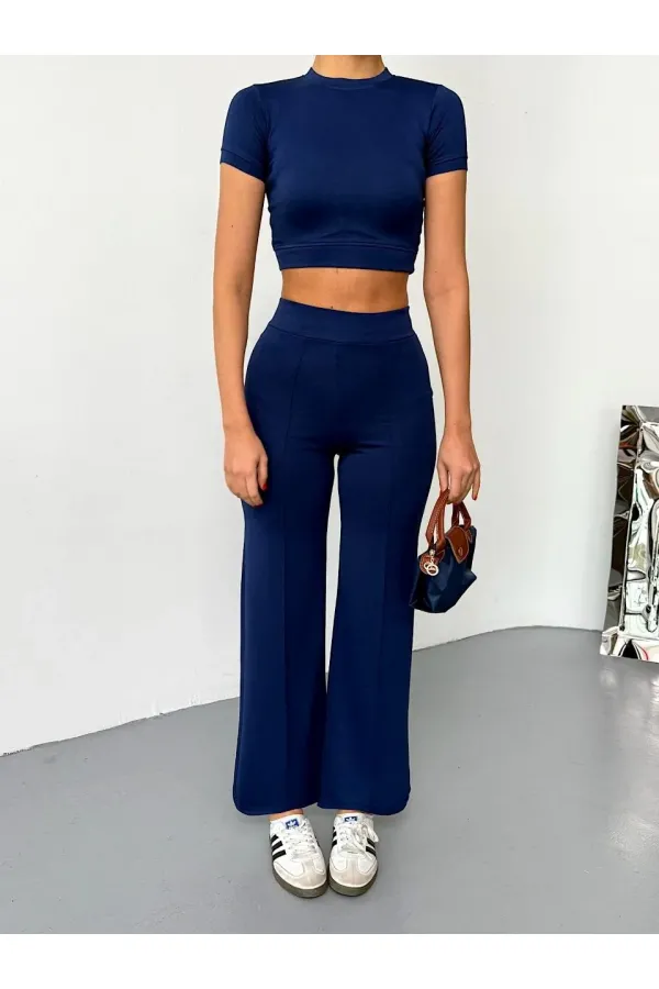 Kadın Modal Yumuşak Kumaş Crop Üst İspanyol Paça İkili Takım - Lacivert Kadın Modal Yumuşak Kumaş Crop Üst İspanyol Paça İkili Takım - Lacivert