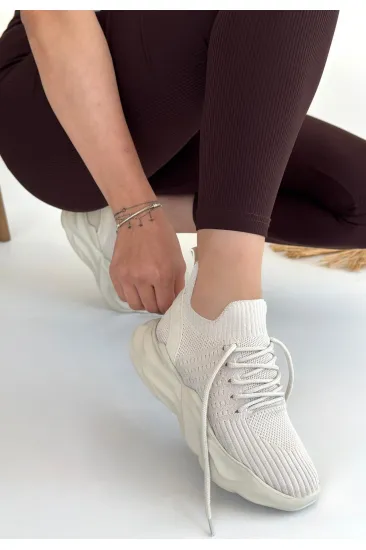 Henta Bej Triko Bağcıklı Spor Ayakkabı Henta Bej Triko Bağcıklı Spor Ayakkabı