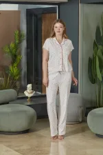 Aqua 26520 Kadın Düğmeli Kısa Kol Pijama Takımı Aqua 26520 Kadın Düğmeli Kısa Kol Pijama Takımı