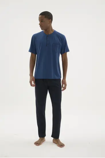 Kocabey 2209-1 Erkek Süper Battal Midi Yaka Pijama Takım Kocabey 2209-1 Erkek Süper Battal Midi Yaka Pijama Takım