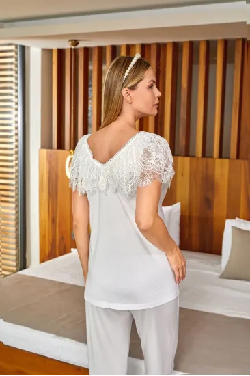 Aqua 24650 Dantel ve Taş Detay Lohusa Pijama Takımı Aqua 24650 Dantel ve Taş Detay Lohusa Pijama Takımı