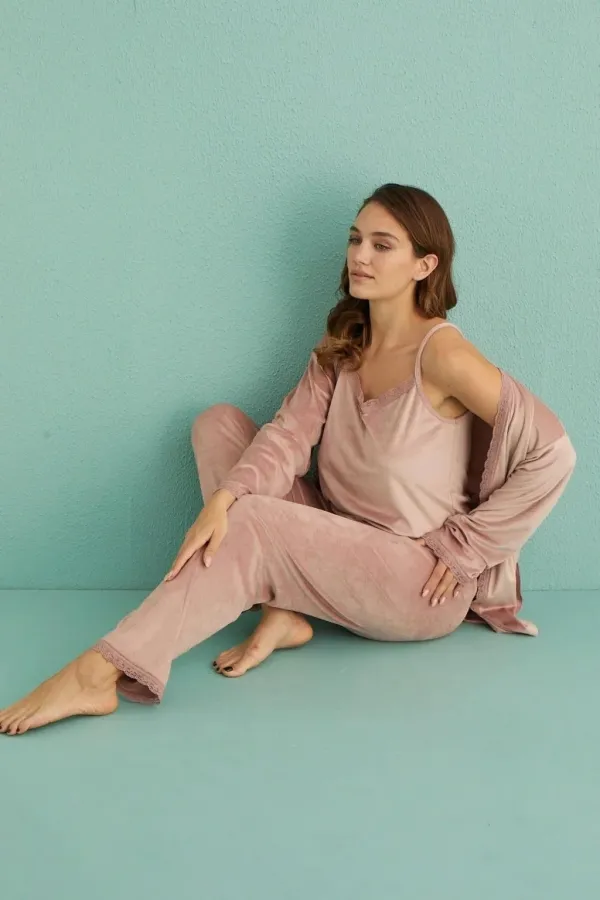 Mihra 13402 Kadın Kadife 3'Lü Pijama Takımı Mihra 13402 Kadın Kadife 3'Lü Pijama Takımı