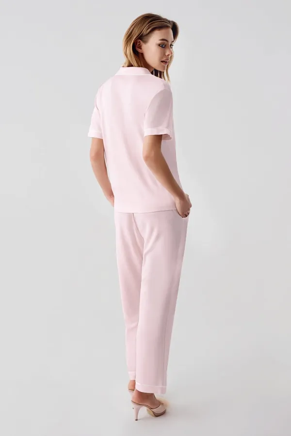 Freshness 324 Kadın 4Lü Sabahlıklı Şorlu Pijama Takımı Freshness 324 Kadın 4Lü Sabahlıklı Şorlu Pijama Takımı