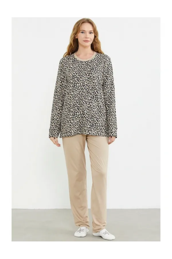 Sementa 76413 Rahat Kalıp Leopar Kombinli Pijama Takım Sementa 76413 Rahat Kalıp Leopar Kombinli Pijama Takım