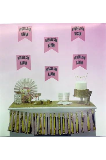 Pembe Üzeri Gümüş Renk Hoşgeldin Kızım Bayrak Süs Pembe Üzeri Gümüş Renk Hoşgeldin Kızım Bayrak Süs