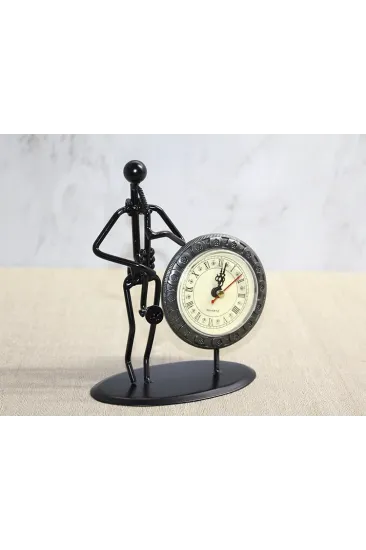 Metal Saatli Saksafon Çalan Müzisyen Alk4335