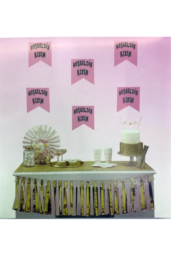 Pembe Üzeri Gümüş Renk Hoşgeldin Kızım Bayrak Süs Pembe Üzeri Gümüş Renk Hoşgeldin Kızım Bayrak Süs