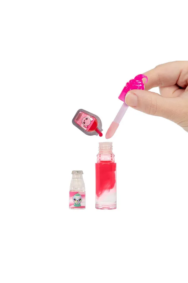 120711 Yummiland Bianca Bubblegum Bebeği ve Dudak Parlatıcısı 120711 Yummiland Bianca Bubblegum Bebeği ve Dudak Parlatıcısı
